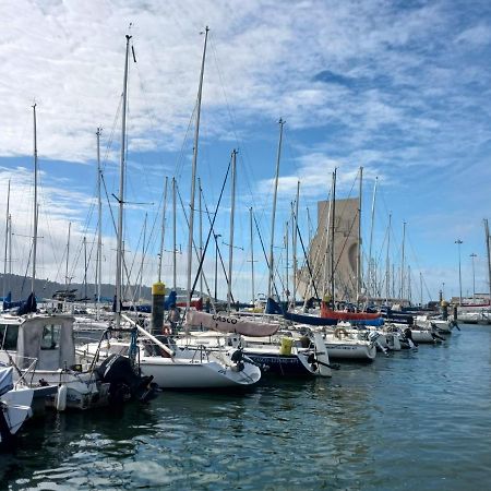 Vintage Sailboat In Belem 호텔 리스본 외부 사진