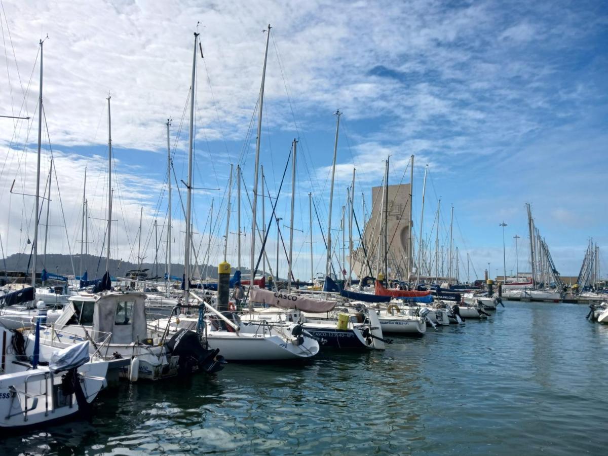 Vintage Sailboat In Belem 호텔 리스본 외부 사진
